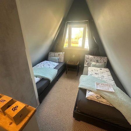 Widgeon Bespoke Cabin Is Lakeside With Private Fishing Peg, Hot Tub Situated At Tattershall Lakes Country Park Esterno foto