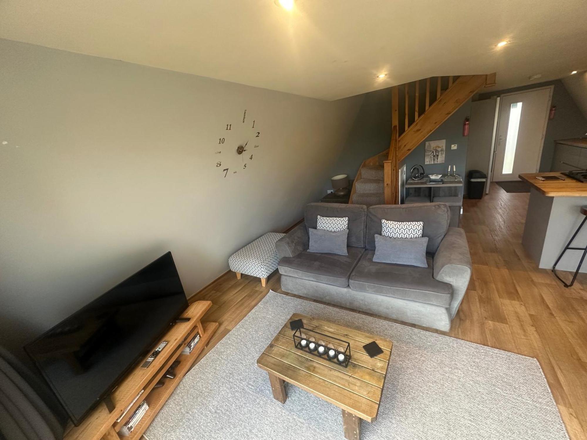 Widgeon Bespoke Cabin Is Lakeside With Private Fishing Peg, Hot Tub Situated At Tattershall Lakes Country Park Esterno foto